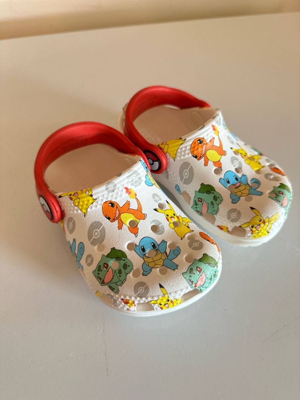 CROCS Kids Pokémon Clog Sandals in White and Red
